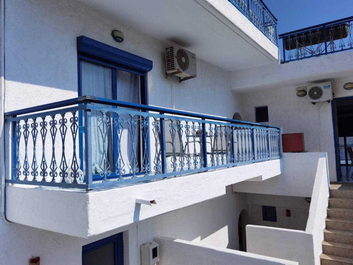 Marinas Studios Livadia  Luaran gambar