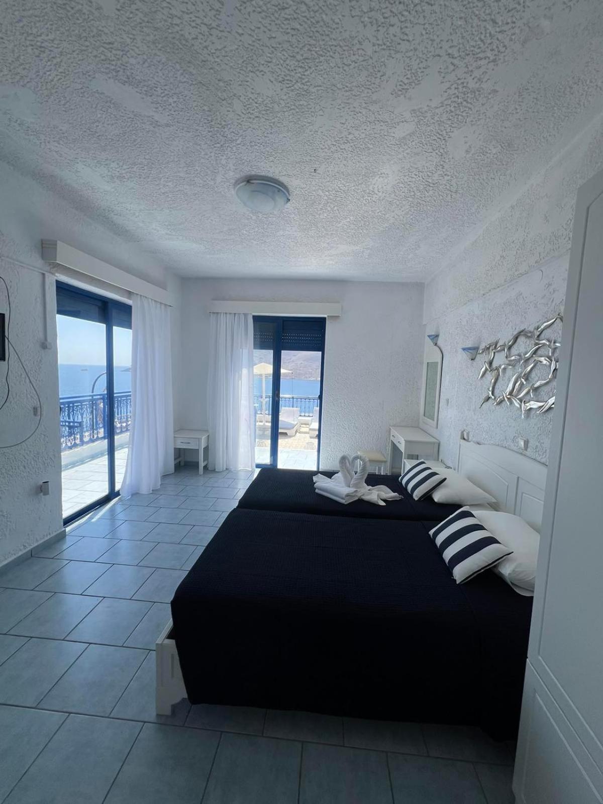 Marinas Studios Livadia  Bilik gambar