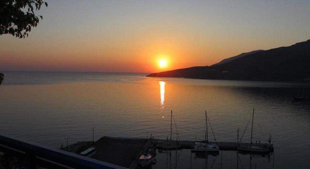 Marinas Studios Livadia  Luaran gambar